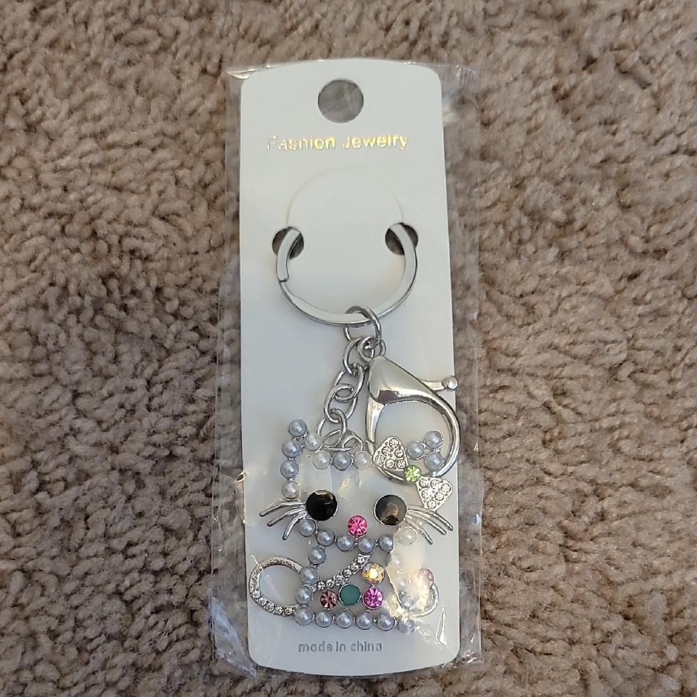 Fashion Jewelry Cat Key Holder with Rhinestones
(158)